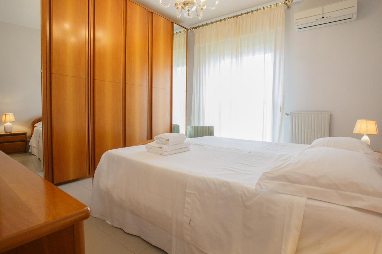 Ginevra Apartment เชฟาลู ภายนอก รูปภาพ