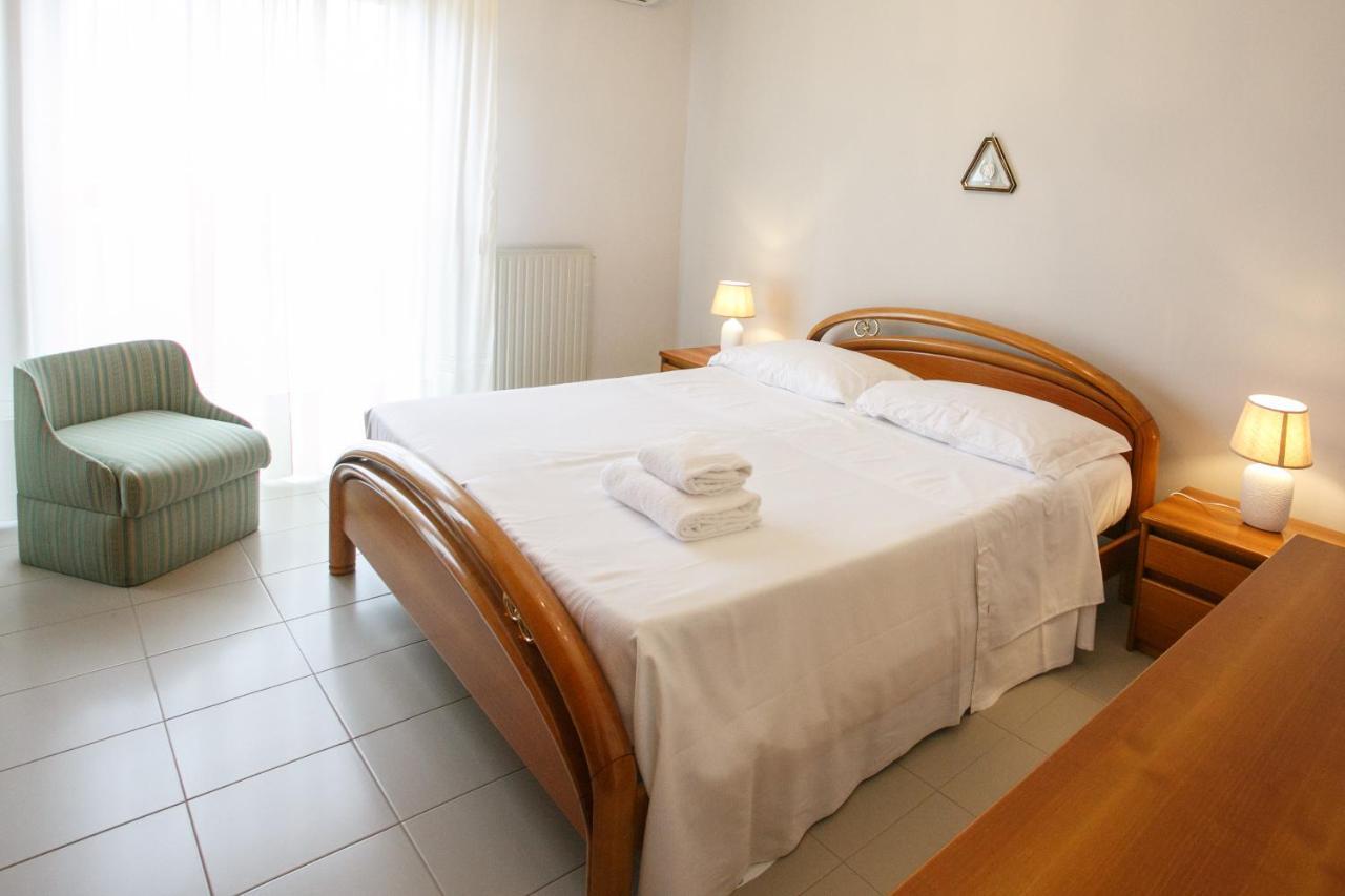 Ginevra Apartment เชฟาลู ภายนอก รูปภาพ